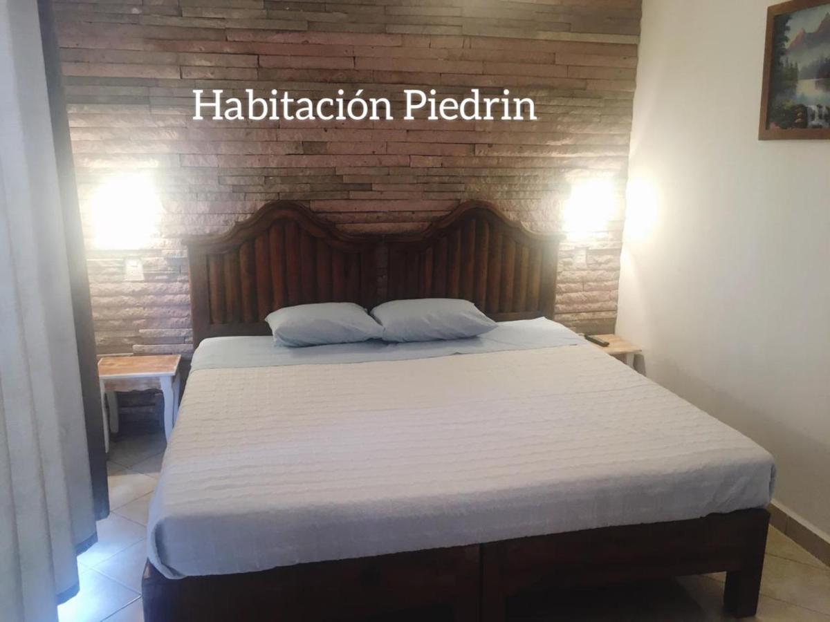 Hotel Beraka Bernal Ngoại thất bức ảnh